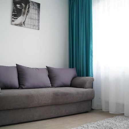 Silence Appartments Орадя Экстерьер фото